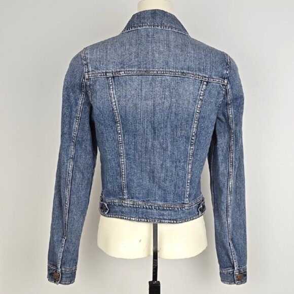American Eagle Women's Classic Denim Jacket Button Down Faded Blue Wash Size M - Picture 2 of 15